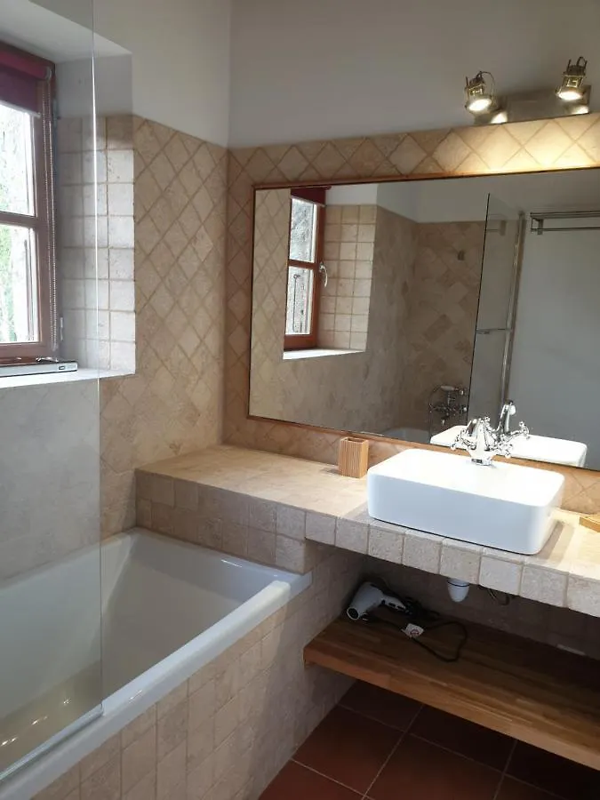 Hotel Là-Haut Maison d'hôtes à Antraigues-sur-Volane